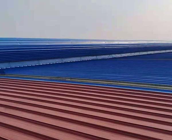 房蓋彩鋼瓦噴漆多少錢一平米？廠房舊彩鋼瓦噴漆多少錢一平米？